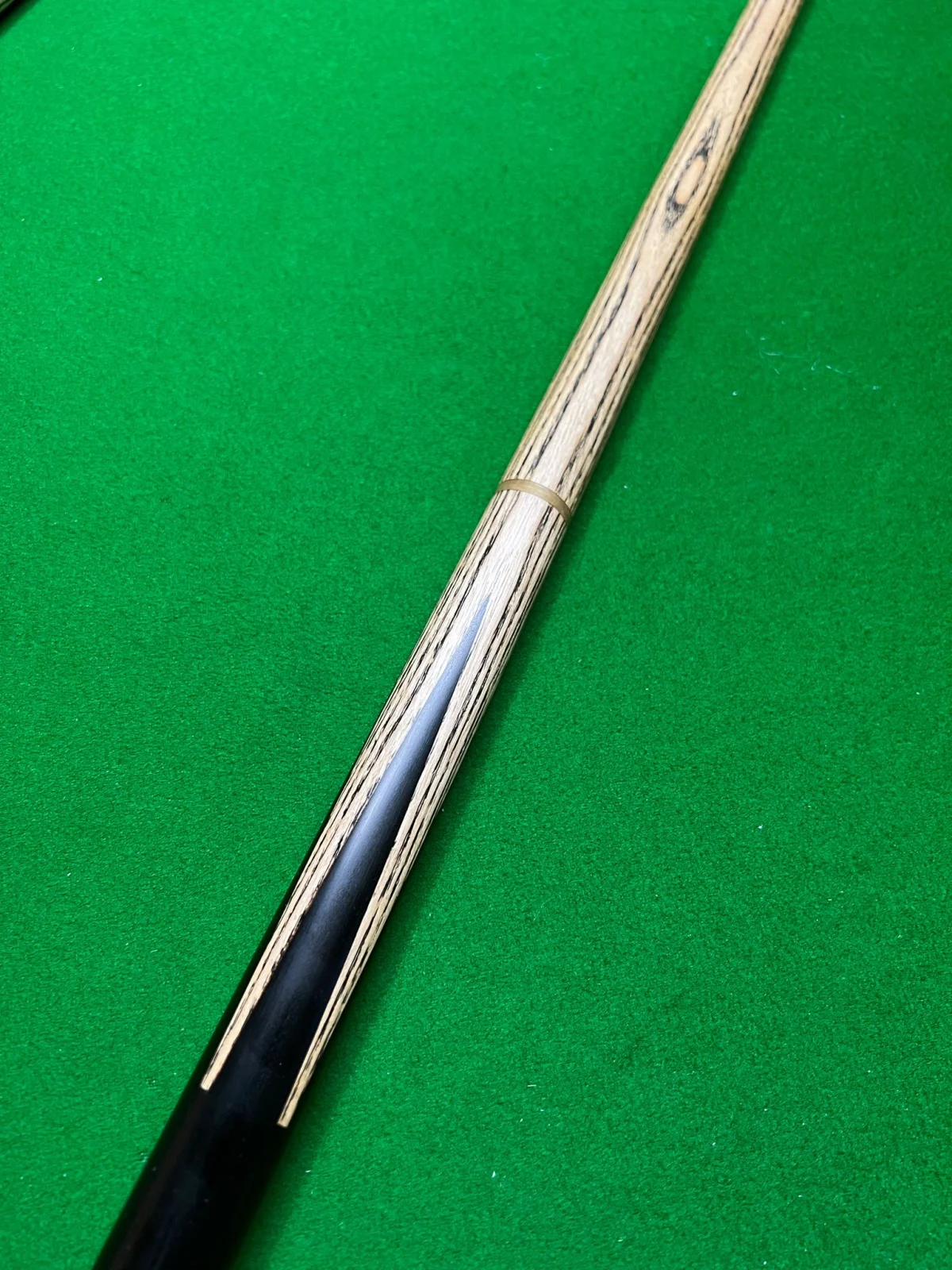 Barracuda Cue Replica — 2x World Championship Winning view 3