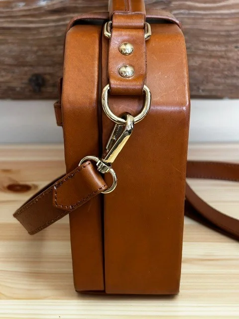 AND OTHER STORIES chestnut tan leather boxy xb shoulder bag view 3