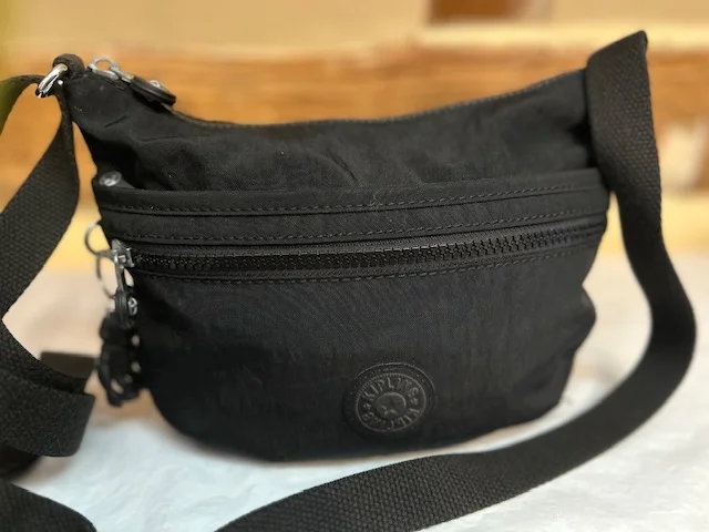 KIPLING LIVE.LIGHT small black xb messenger shoulder bag