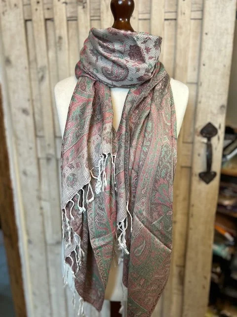 Champagne silk paisley Jamawar reversible pashmina by Pashmina Love view 2