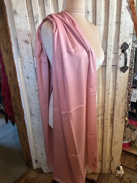 Dusky rose pink merino wool & silk blend fine lightweight all season pashmina view 3
