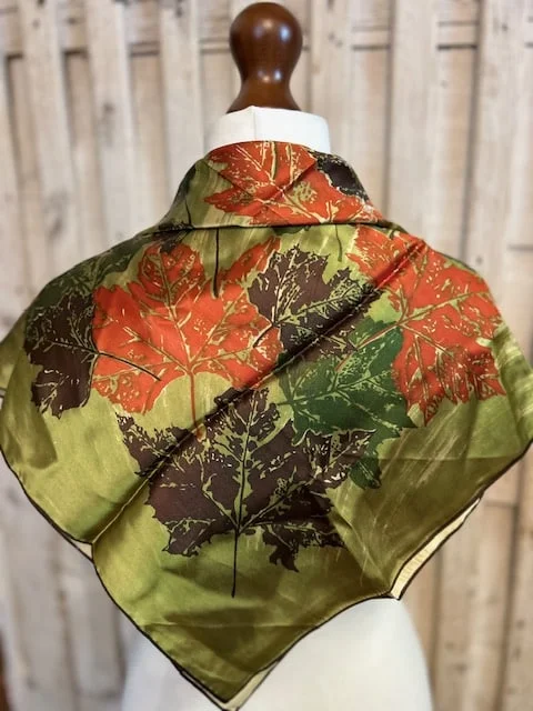 Vintage green maple leaf print silky feel square scarf view 2