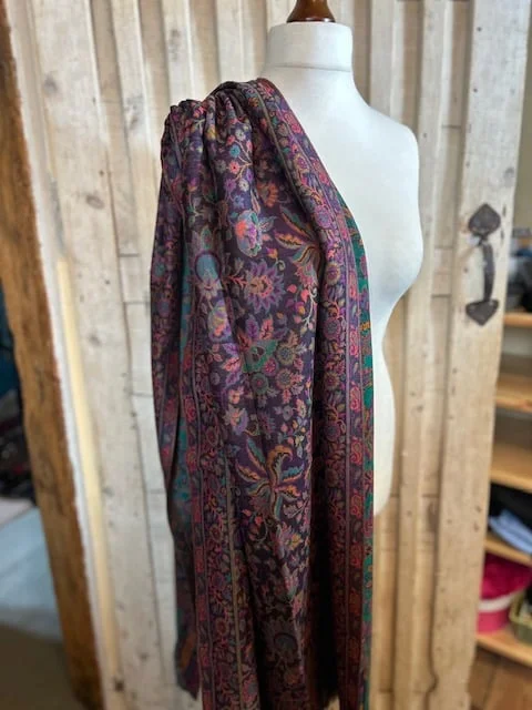 Black multi traditional Kani floral reversible fine wool shawl by Pashmina Love view 4