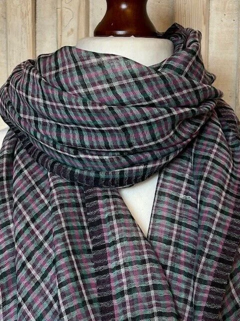 Green/pink check fine yarn dyed merino wool stole by Pashmina Love