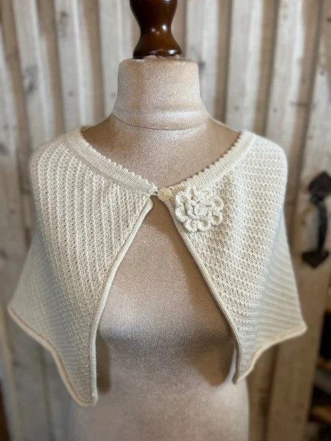 Luxury baby aplaca cream knit capelet
