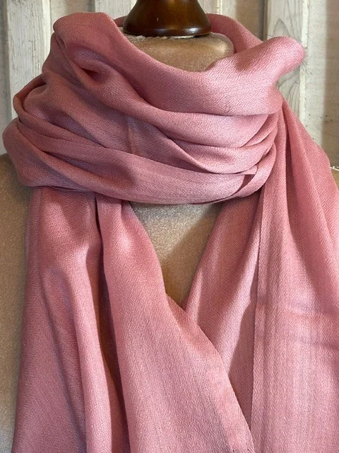 Soft rose pink merino wool & silk blend fine lightweight all season pashmina view 2