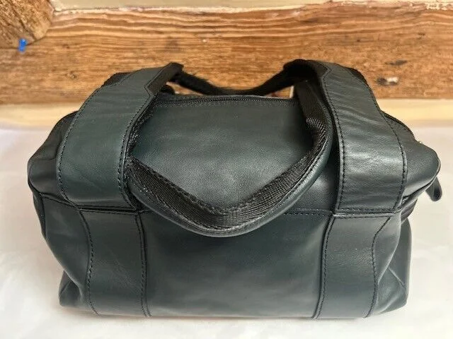 Nicoli dark green leather bowling/holdall style adjustable strap shoulder bag view 7