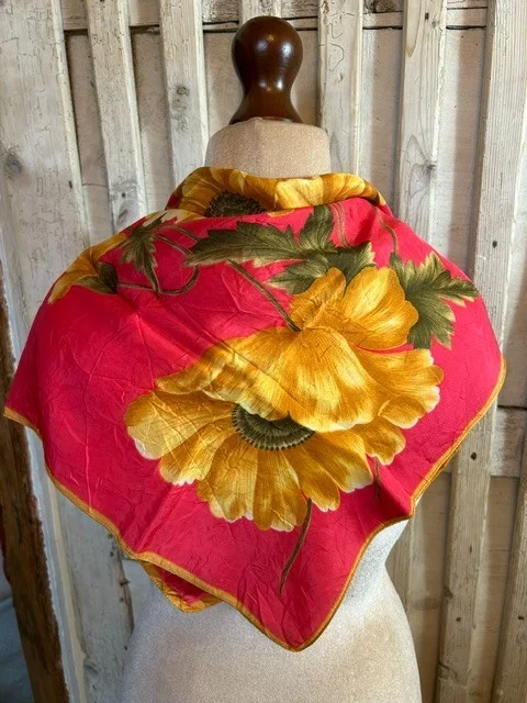 Stunning vintage red & gold bold floral print square scarf