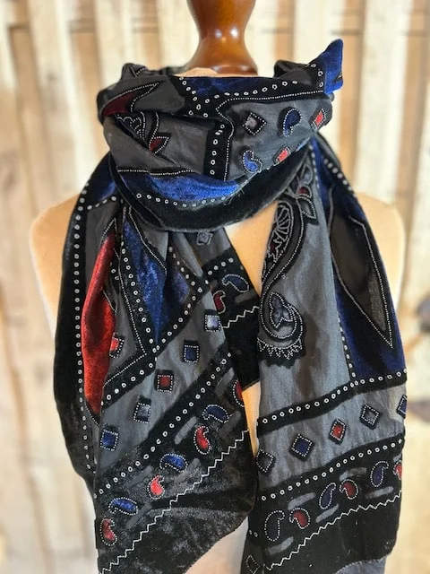 Black silk blend Devore burn out Art Deco pattern scarf view 2