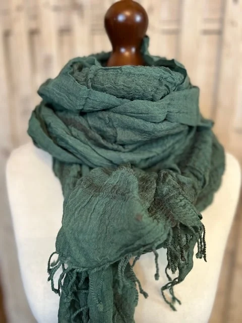 Bottle green unisex fine wool crinkle muffler scarf by Pashmina Love