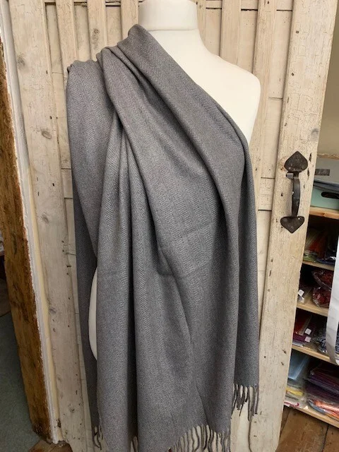 Luxury fine wool milk chocolate woven herringbone pashmina by Pashmina Love. view 3