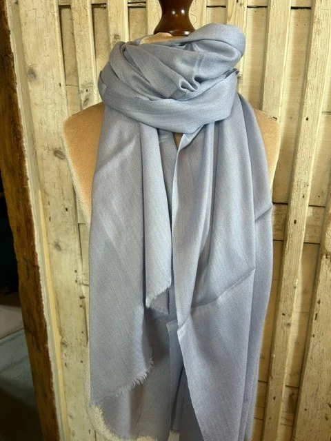 Sky blue lightweight wool & silk pashmina shawl by Pashmina Love