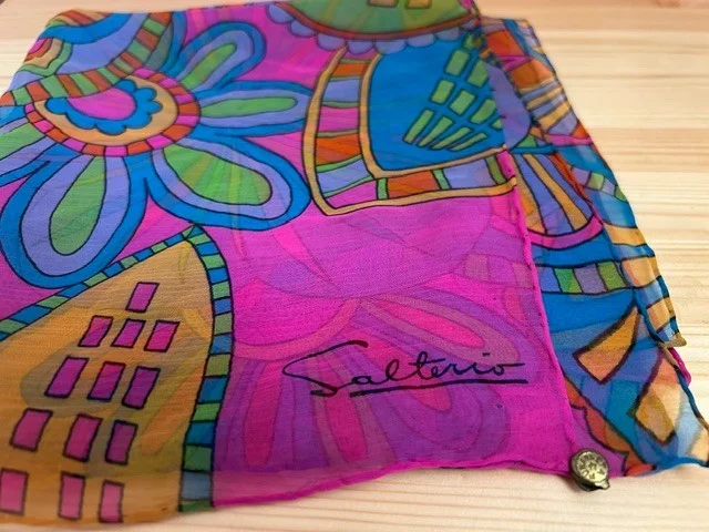 SALTERIO retro 60's vibe printed square scarf view 2
