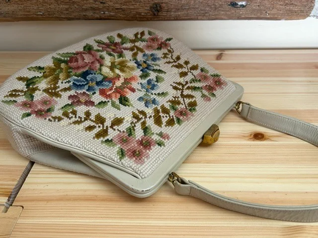 The prettiest vintage needlepoint embroidered floral cottagecore handbag view 3