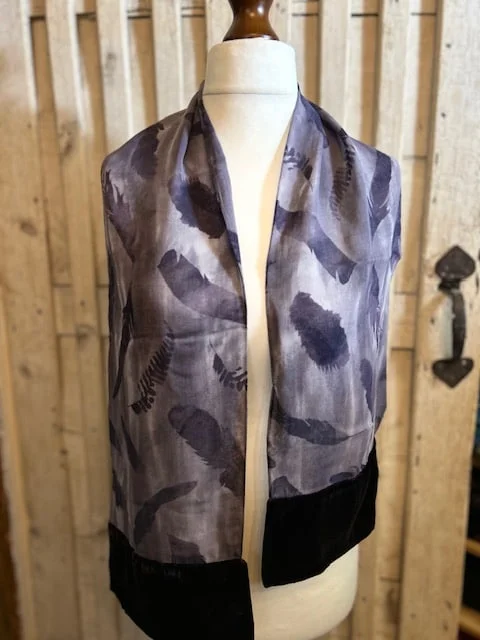 Lovely silky lavender heather feather print velvet ends narrow scarf view 3