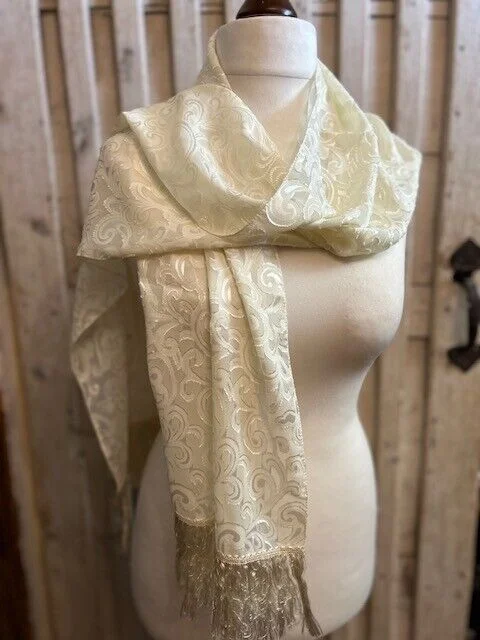 Vintage JANE SHILTON cream swirls burn out pattern tassel end scarf