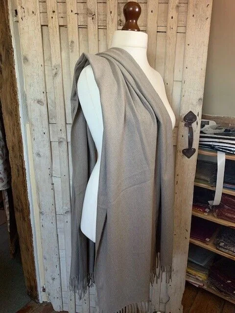 Fine wool mocha woven self herringbone pashmina by Pashmina Love. view 3