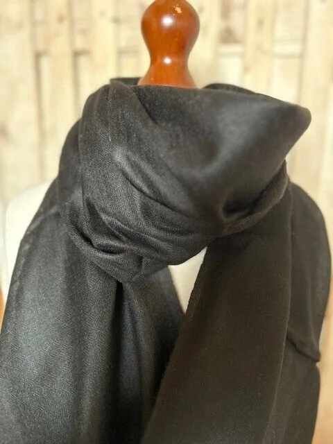 Superior pure pashmina ebony fine quality lightweight shawl by Pashmina Love view 4