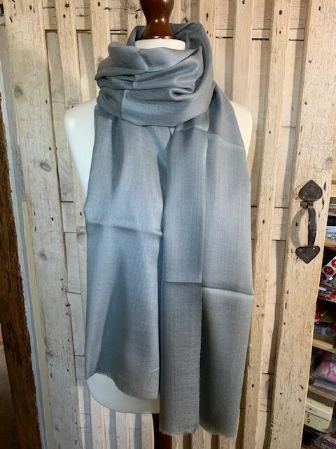 Superfine wool silk steel grey pashmina by Pashmina Love