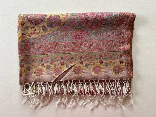 Apricot silk paisley Jamawar reversible pashmina by Pashmina Love view 4