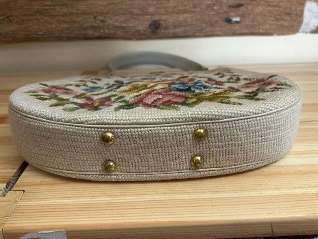The prettiest vintage needlepoint embroidered floral cottagecore handbag view 4