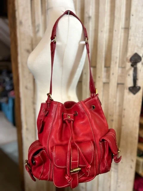BLONDIE MANIA red leather five pocket round duffle shoulder bag view 3