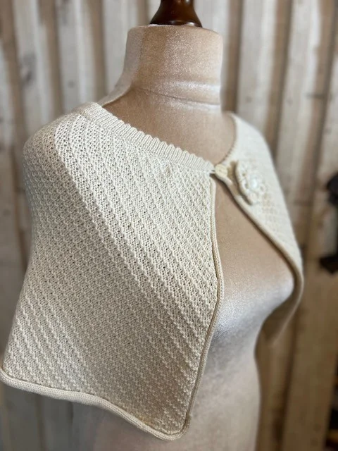 Luxury baby aplaca cream knit capelet view 4