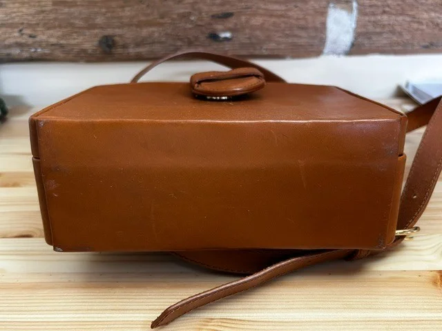AND OTHER STORIES chestnut tan leather boxy xb shoulder bag view 5