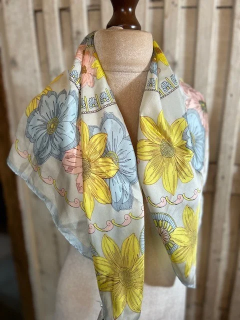 Designers @ OASIS brand new pure silk printed square scarf view 2